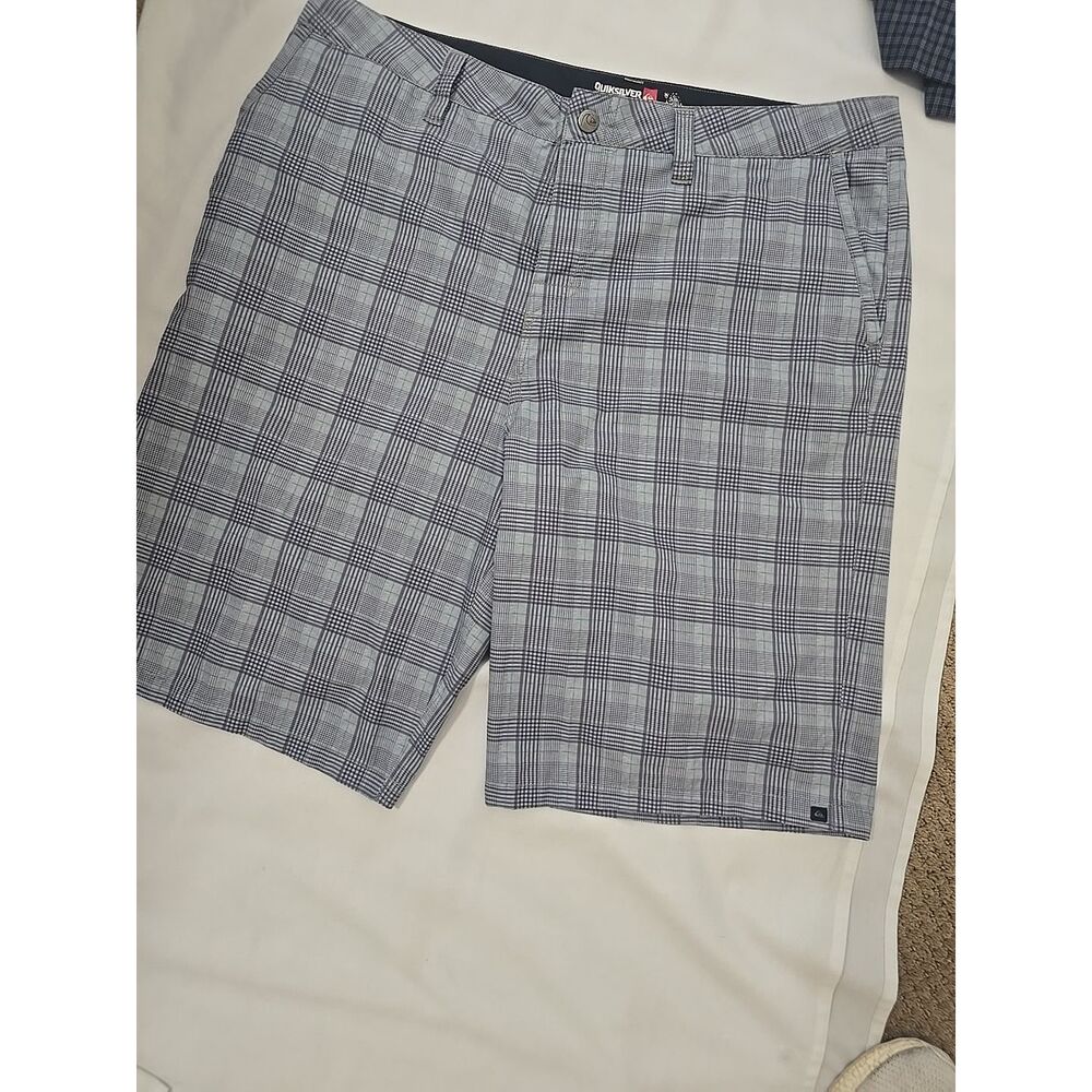 QUIKSILVER AMPHIBIANS Gray Plaid Poly Lightweight Board Shorts Sz 38